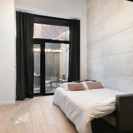 Loft Industriel Avec Terrasse Et Filet Suspendu A Cimiez Ницца