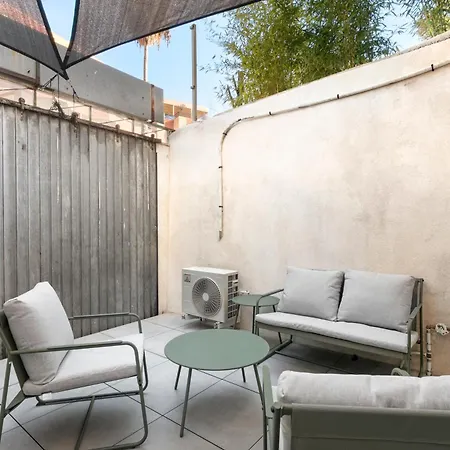 Loft Industriel Avec Terrasse Et Filet Suspendu A Cimiez *