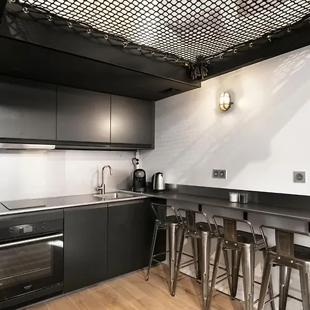 Loft Industriel Avec Terrasse Et Filet Suspendu A Cimiez Apartment Nice
