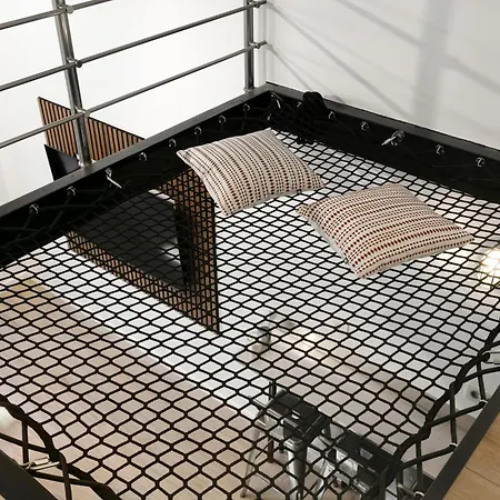 Loft Industriel Avec Terrasse Et Filet Suspendu A Cimiez Apartment Nice