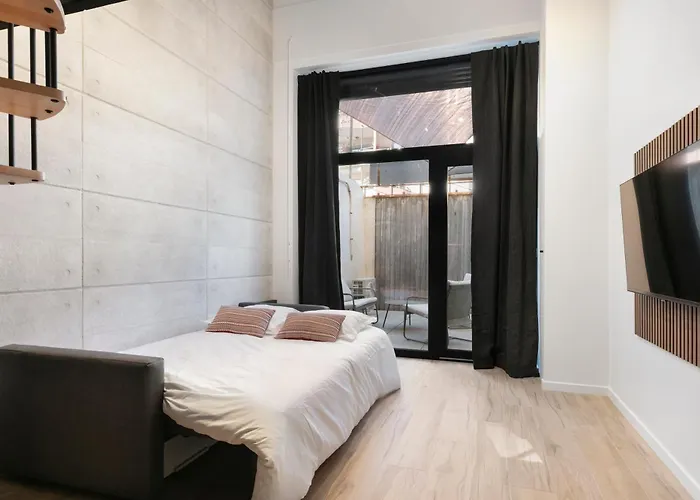 Loft Industriel Avec Terrasse Et Filet Suspendu A Cimiez * نيس