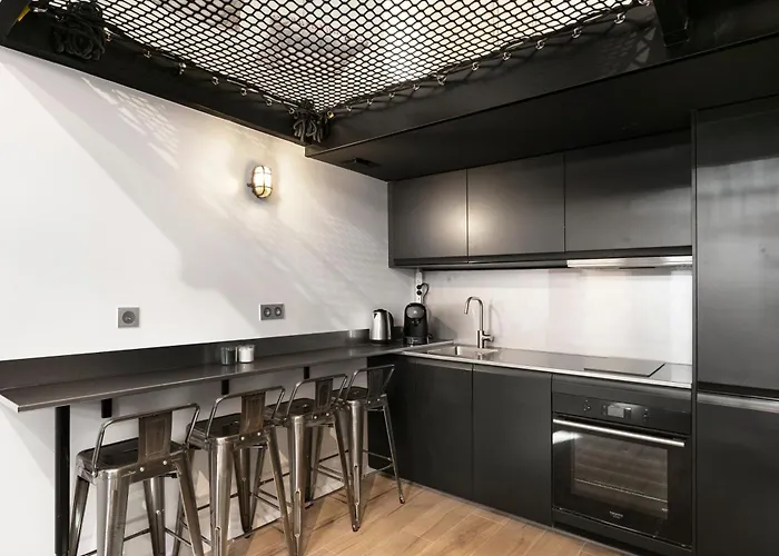 Loft Industriel Avec Terrasse Et Filet Suspendu A Cimiez * نيس