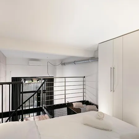 Loft Industriel Avec Terrasse Et Filet Suspendu A Cimiez Apartamento Niza